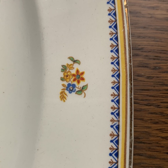 JOHN MADDOCK & SONS - Royal Ivory - Royal Cameronian Rego Shape Serving Platter - Picture 10 of 10